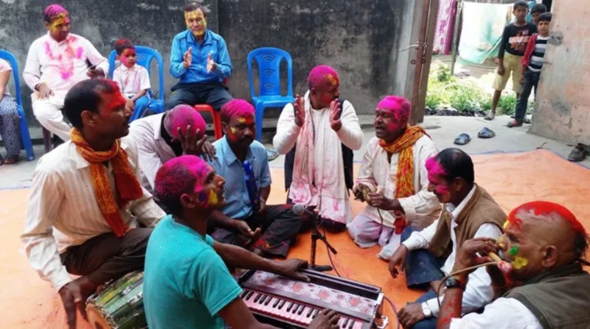 लोपोन्मुख हुँदै होलीको जोगिरा